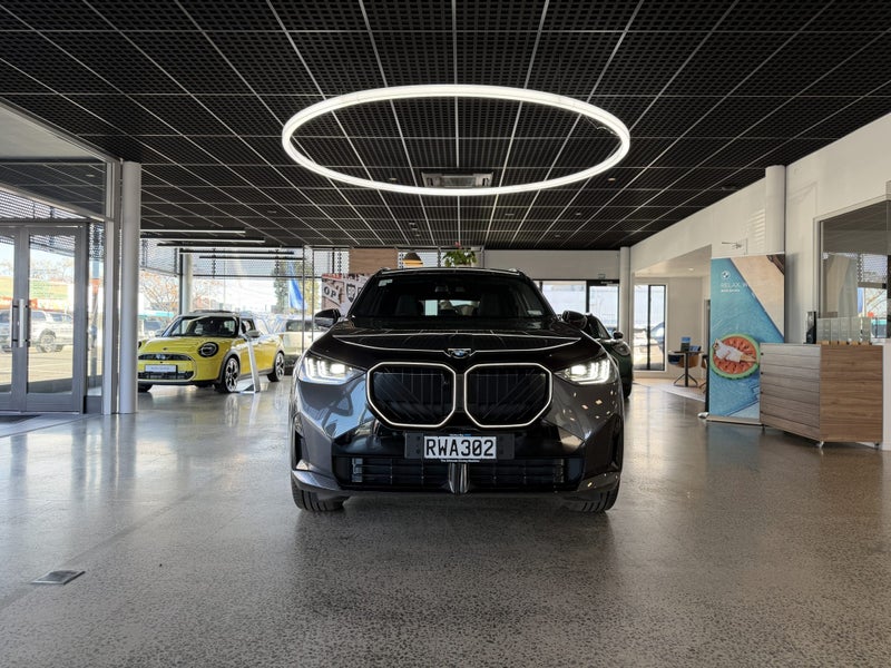 2026 BMW X3 20 xDrive image 2