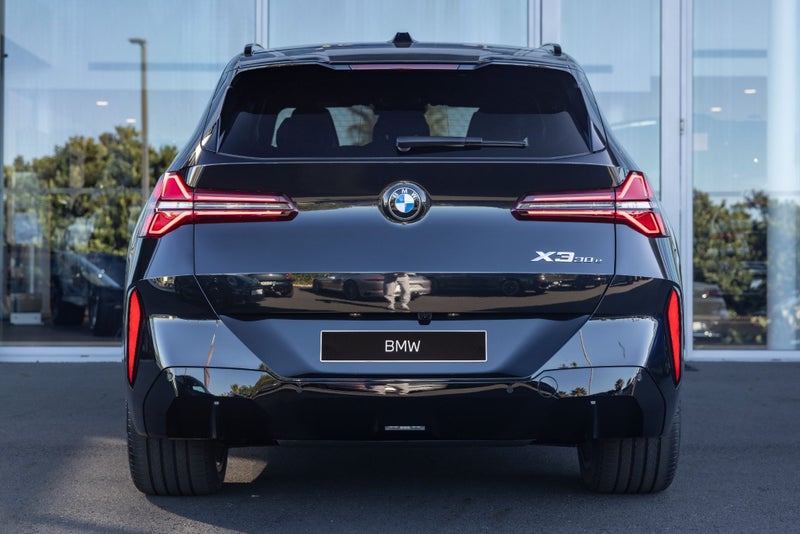 2026 BMW X3 30e Plug-in Hybrid image 2