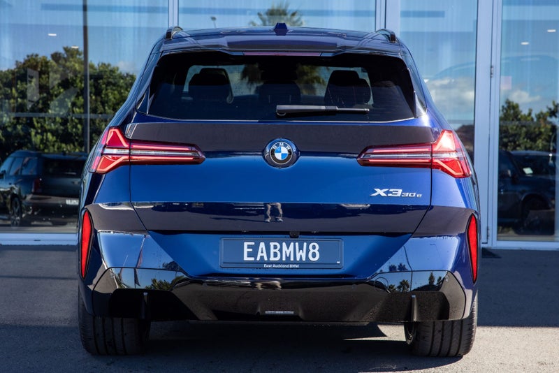 2026 BMW X3 30e Plug-in Hybrid image 5