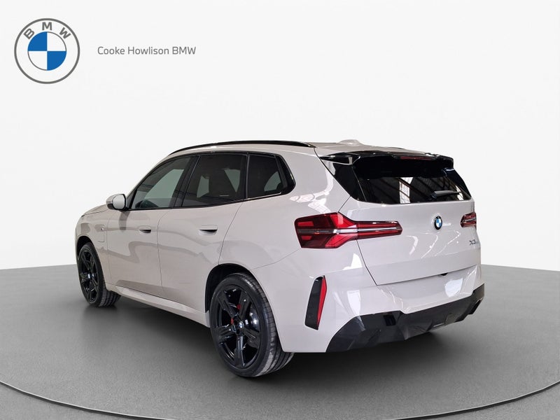 2026 BMW X3 30e xDrive image 5