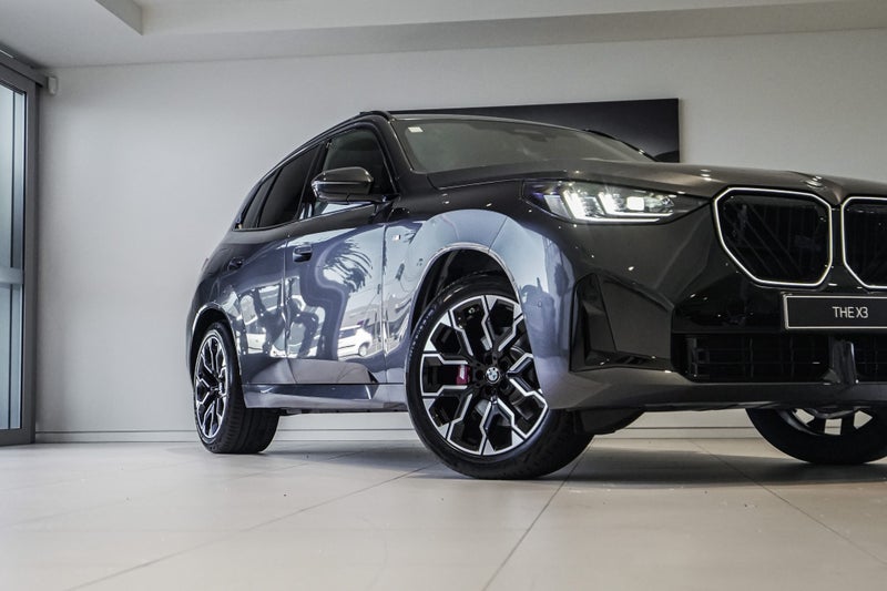 2026 BMW X3 30e xDrive image 2