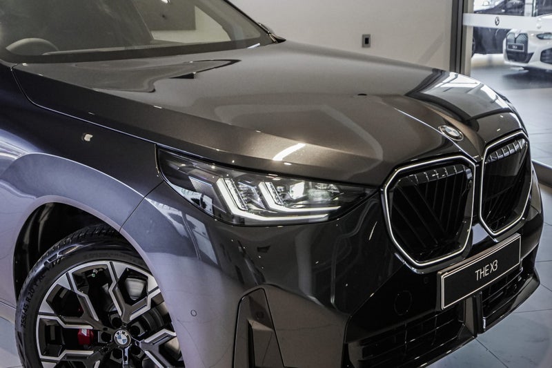 2026 BMW X3 30e xDrive image 3