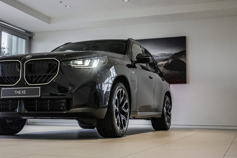 2026 BMW X3 30e xDrive image 5