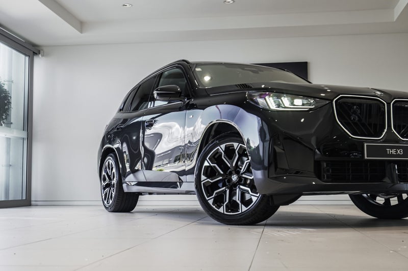 2026 BMW X3 30e xDrive image 2