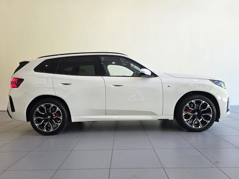 2026 BMW X3 30e xDrive - M Sport Package Pro image 3