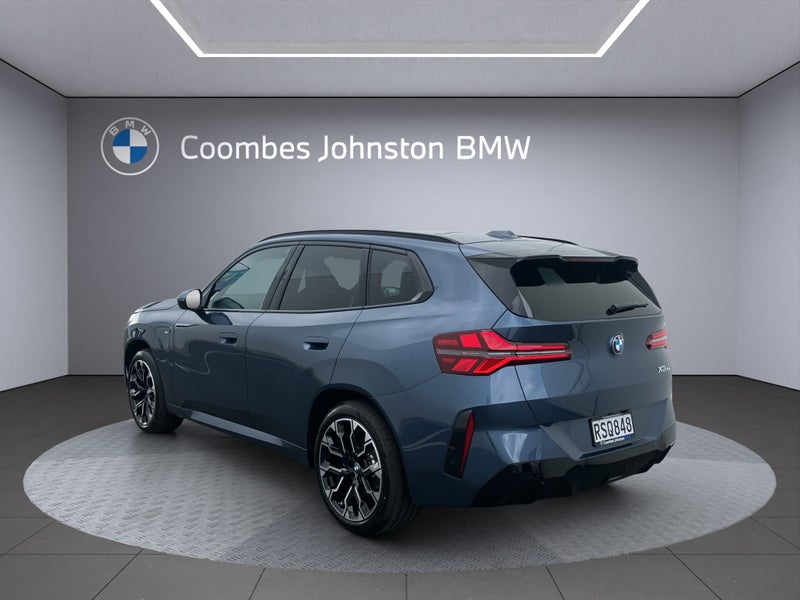 2026 BMW X3 30e xDrive M Sport Pro image 4