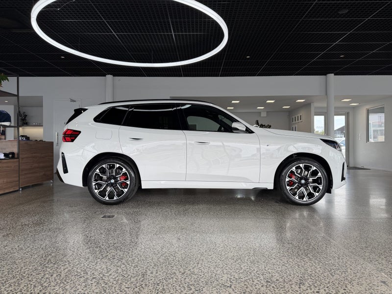 2026 BMW X3 30e xDrive PhEV image 3