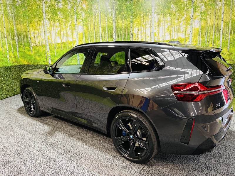 2026 BMW X3 M50 Xdrive 3.0Pt/4Wd - A wolf is sh... image 2