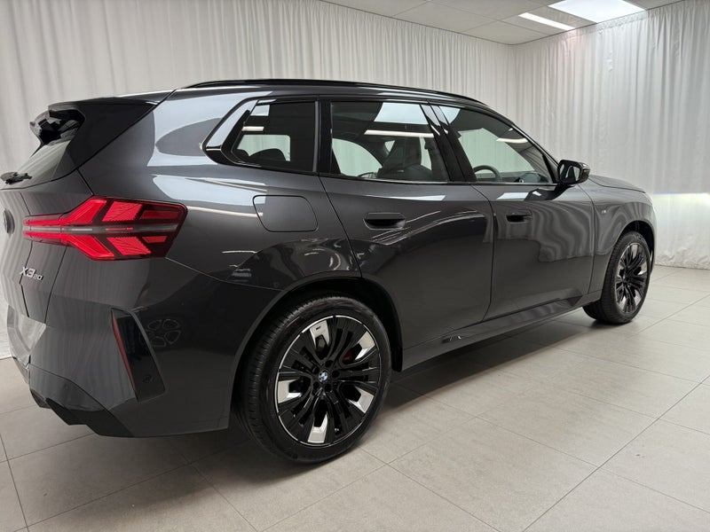 2026 BMW X3 X3 20 xDrive image 3