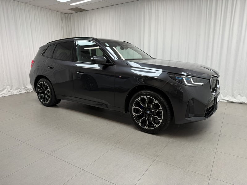 2026 BMW X3 X3 30e xDrive image 2