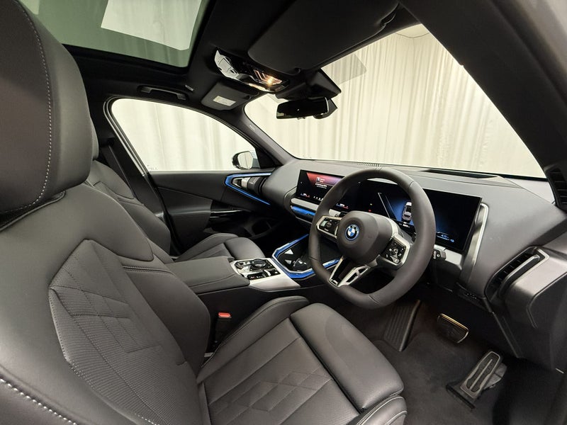 2026 BMW X3 X3 30e xDrive image 4