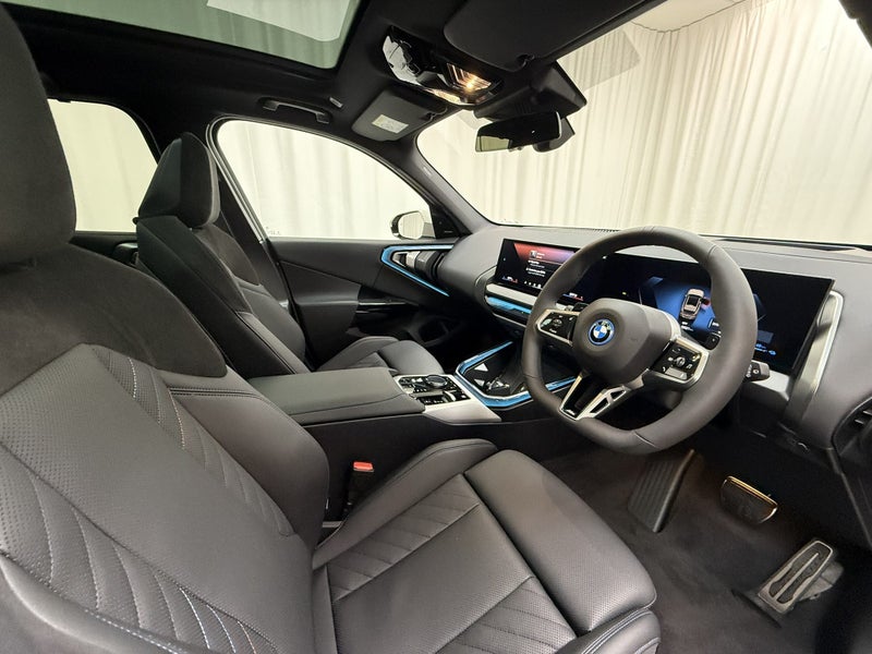 2026 BMW X3 X3 30e xDrive with Enhancement and... image 4