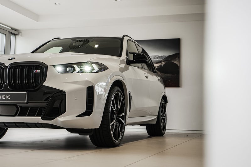 2026 BMW X5 M60i image 5
