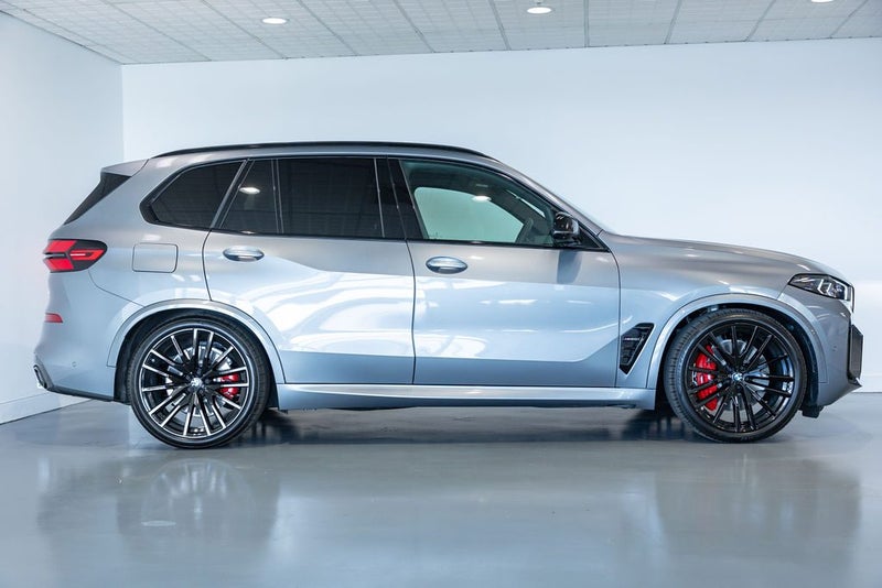 2026 BMW X5 M60i image 2