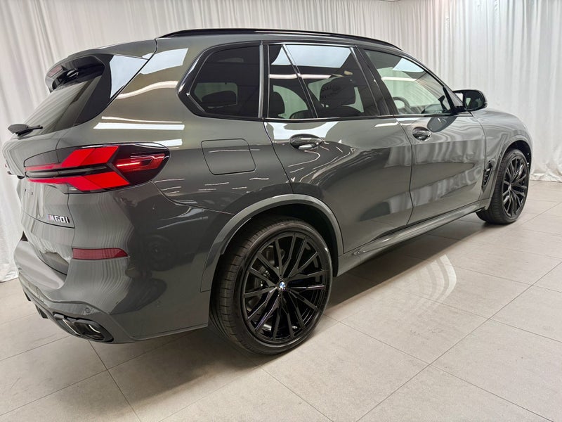 2026 BMW X5 X5 M60i image 3