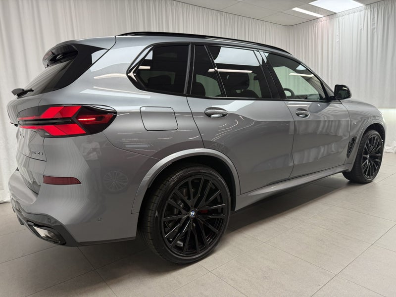 2026 BMW X5 X5 xDrive30d image 3