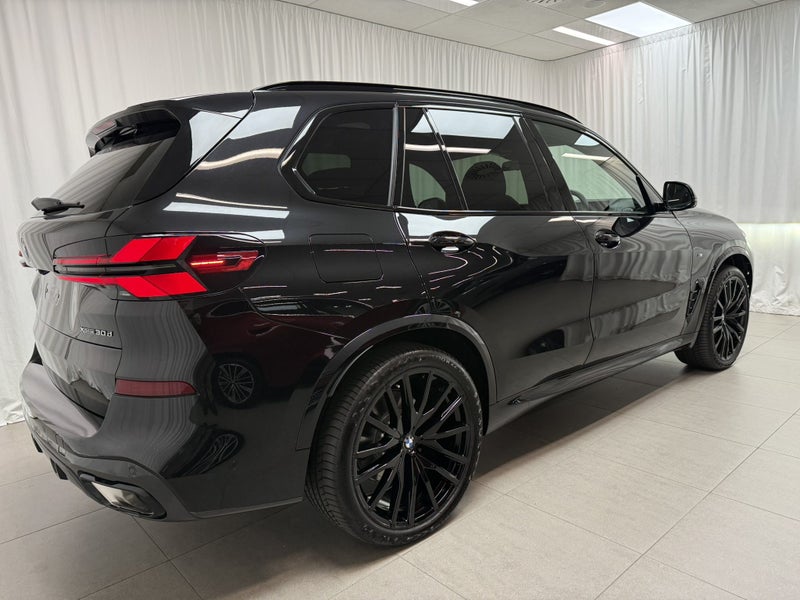 2026 BMW X5 X5 xDrive30d image 3