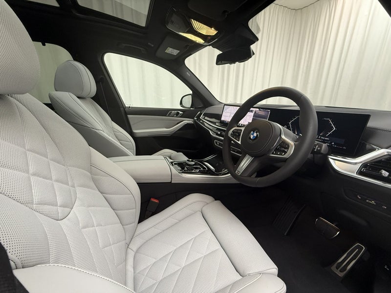 2026 BMW X5 X5 xDrive30d Sports Collecton with... image 4