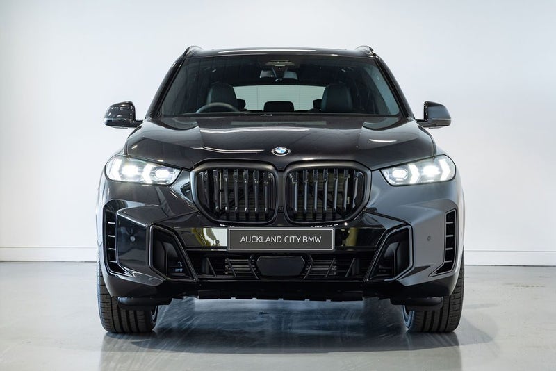 2026 BMW X5 xDrive 30d Sport Collection image 4