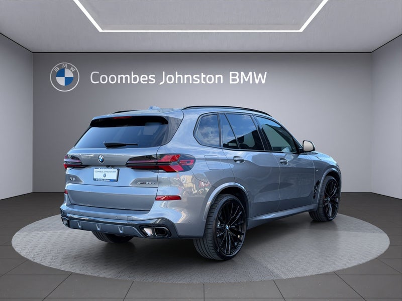 2026 BMW X5 xDrive 30D Sport Collection image 5