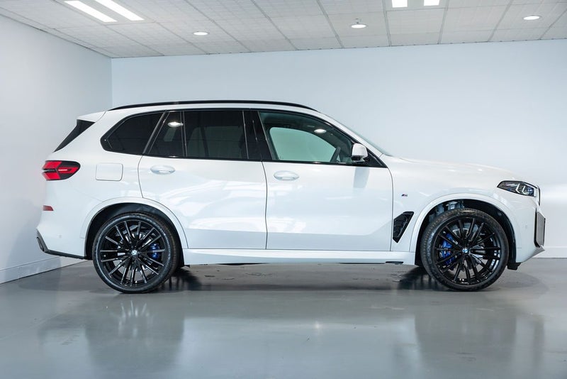 2026 BMW X5 xDrive 40d image 4