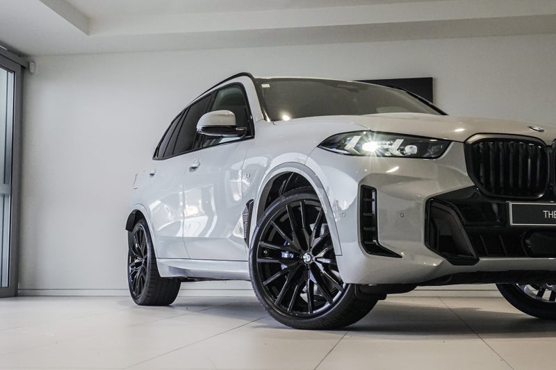 2026 BMW X5 xDrive 40d image 2