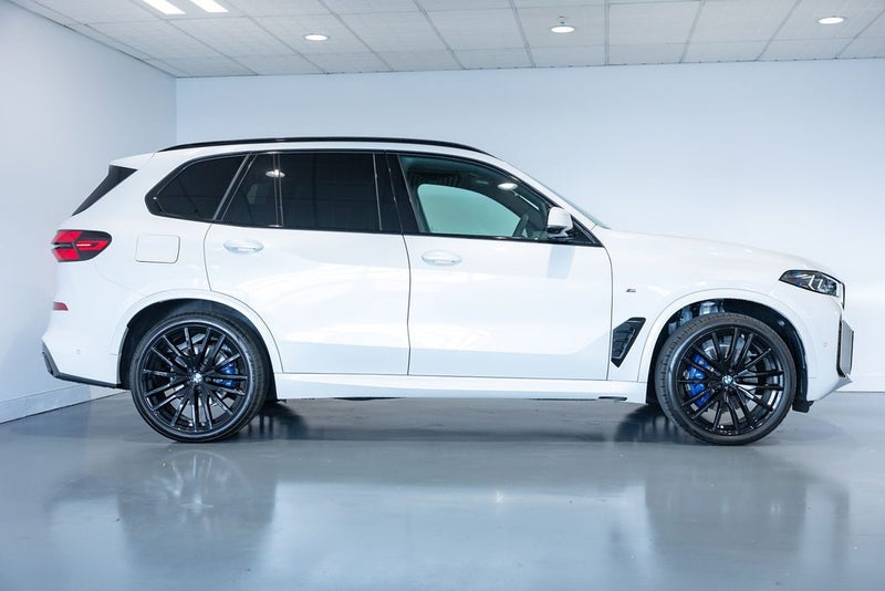 2026 BMW X5 xDrive 40d image 3