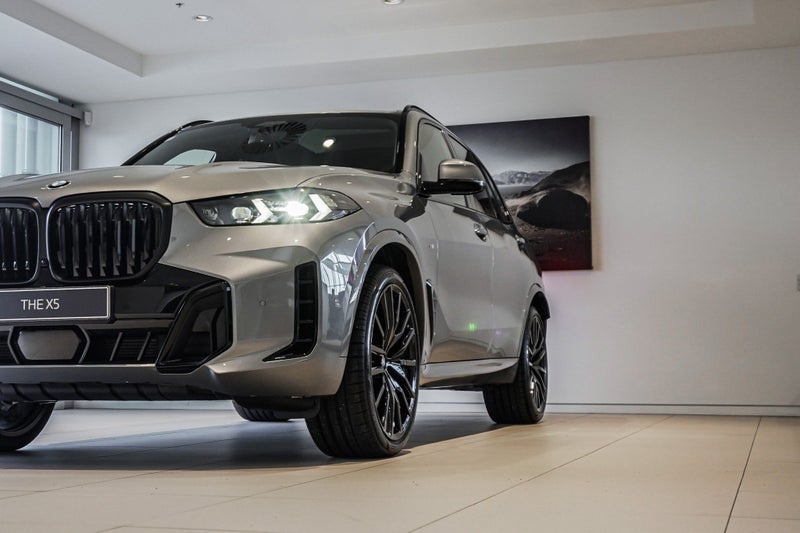 2026 BMW X5 xDrive30d image 5