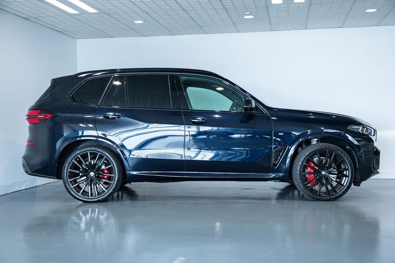 2026 BMW X5 Xdrive30d image 3