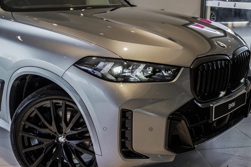 2026 BMW X5 xDrive30d image 3