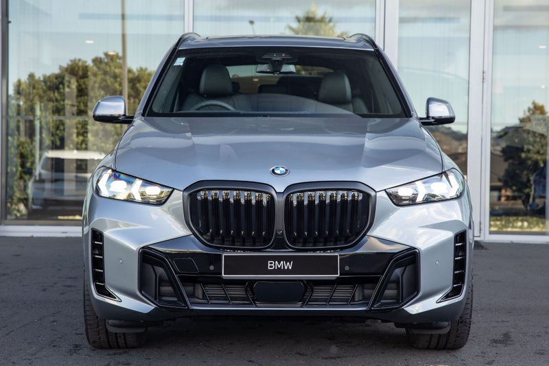2026 BMW X5 xDrive30d image 2