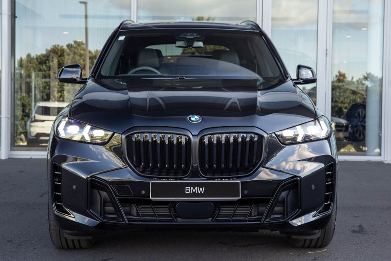 2026 BMW X5 xDrive30d image 2