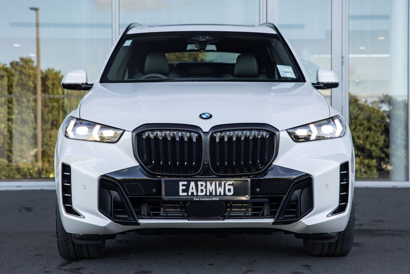 2026 BMW X5 xDrive30d image 2