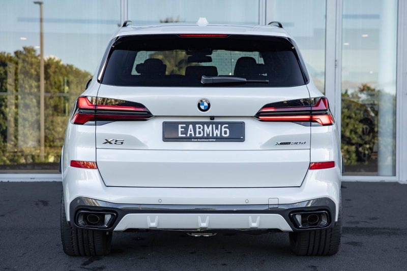 2026 BMW X5 xDrive30d image 4