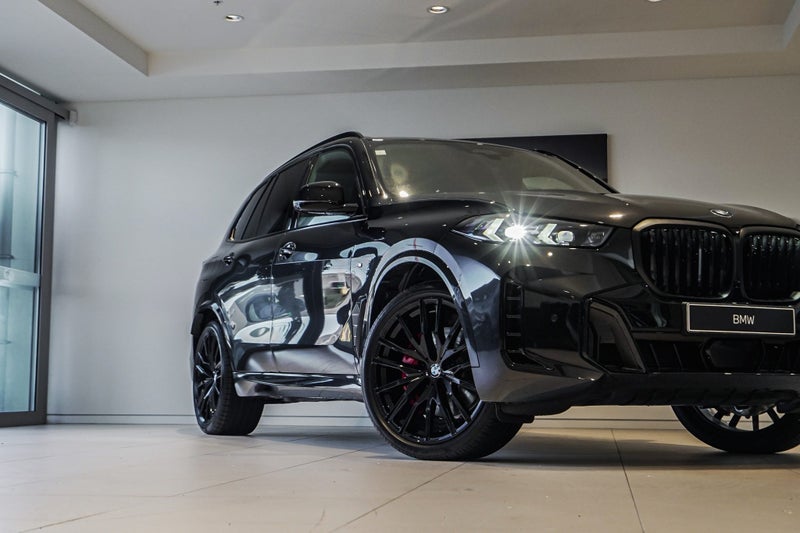 2026 BMW X5 xDrive30d image 2