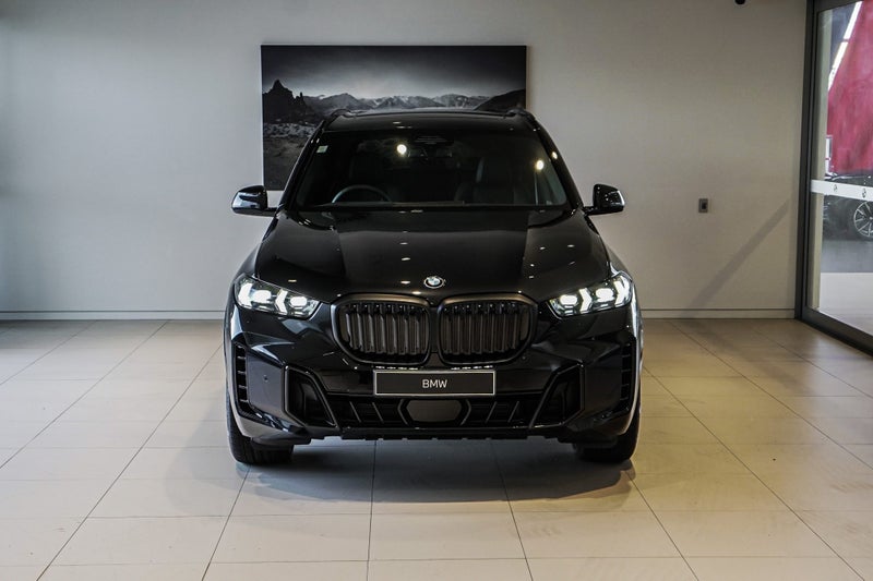 2026 BMW X5 xDrive30d image 4