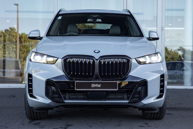 2026 BMW X5 xDrive30d image 2