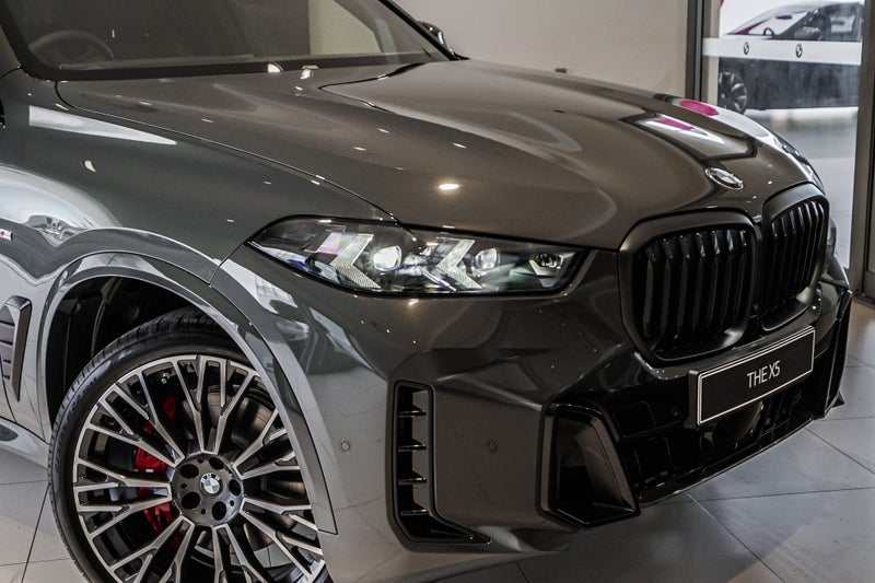 2026 BMW X5 xDrive30d image 3