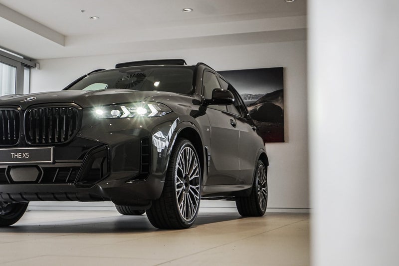 2026 BMW X5 xDrive30d image 5