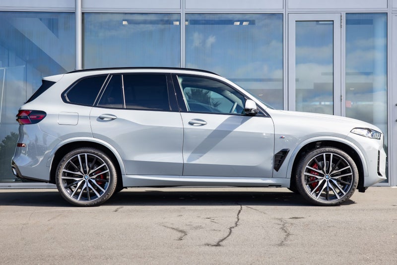 2026 BMW X5 xDrive30d image 4