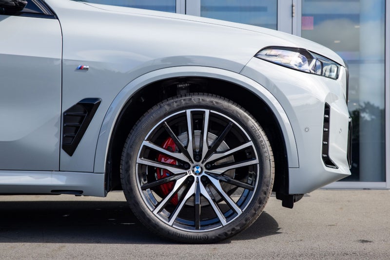 2026 BMW X5 xDrive30d image 5