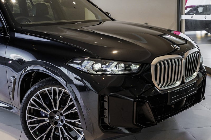 2026 BMW X5 xDrive30d image 3