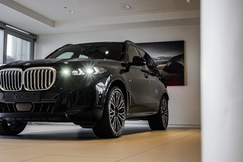 2026 BMW X5 xDrive30d image 5