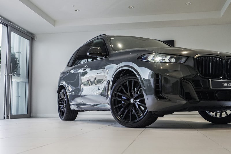 2026 BMW X5 xDrive30d image 2
