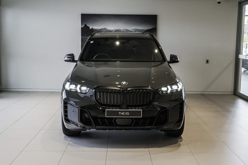 2026 BMW X5 xDrive30d image 4