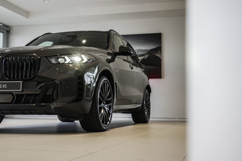 2026 BMW X5 xDrive30d image 5