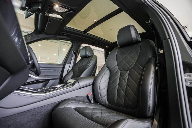 2026 BMW X5 xDrive30d image 4