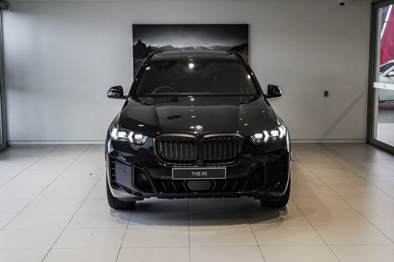 2026 BMW X5 xDrive30d image 3