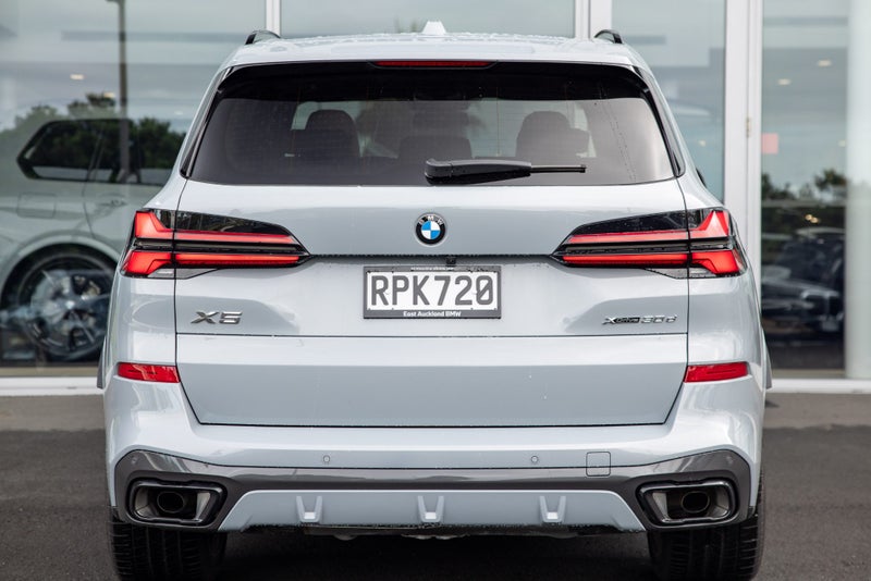 2026 BMW X5 xDrive30d image 4