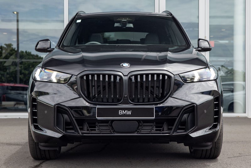 2026 BMW X5 xDrive30d image 2